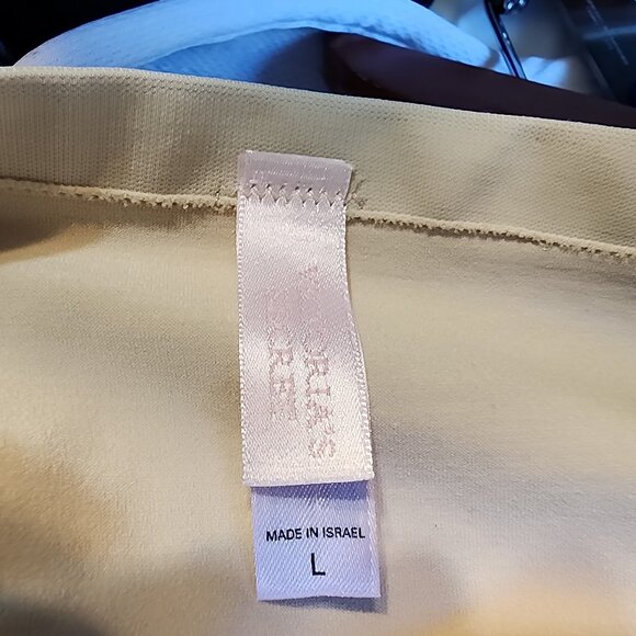 Victoria Secret Women Bodyshape Slip Spandex Sz L light Tan MicroNylon Blend - Picture 2 of 13